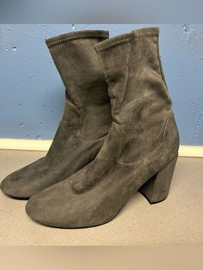 Women's Gray Suede Mid-Calf Block Heel Boots